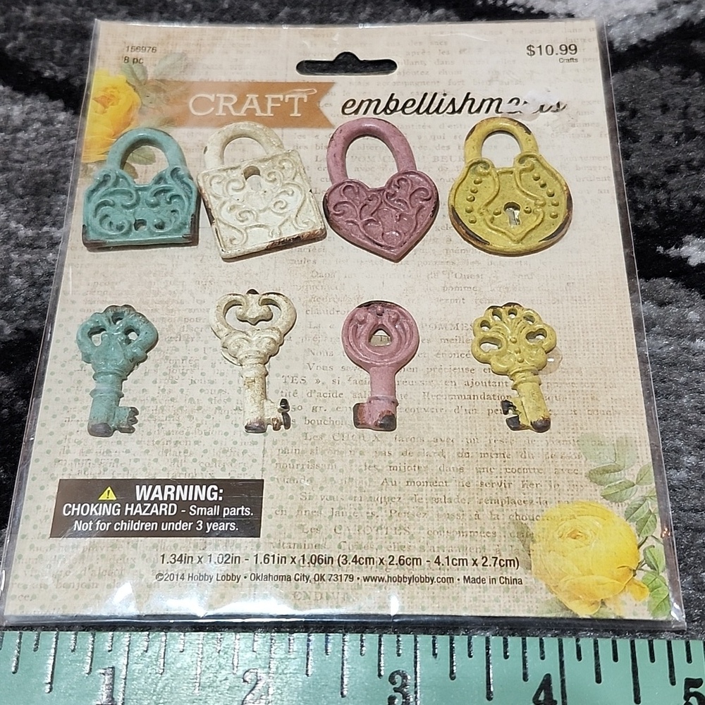 CRAFTING & SCRAPBOOKING BUNDLE - Picture 4 of 9